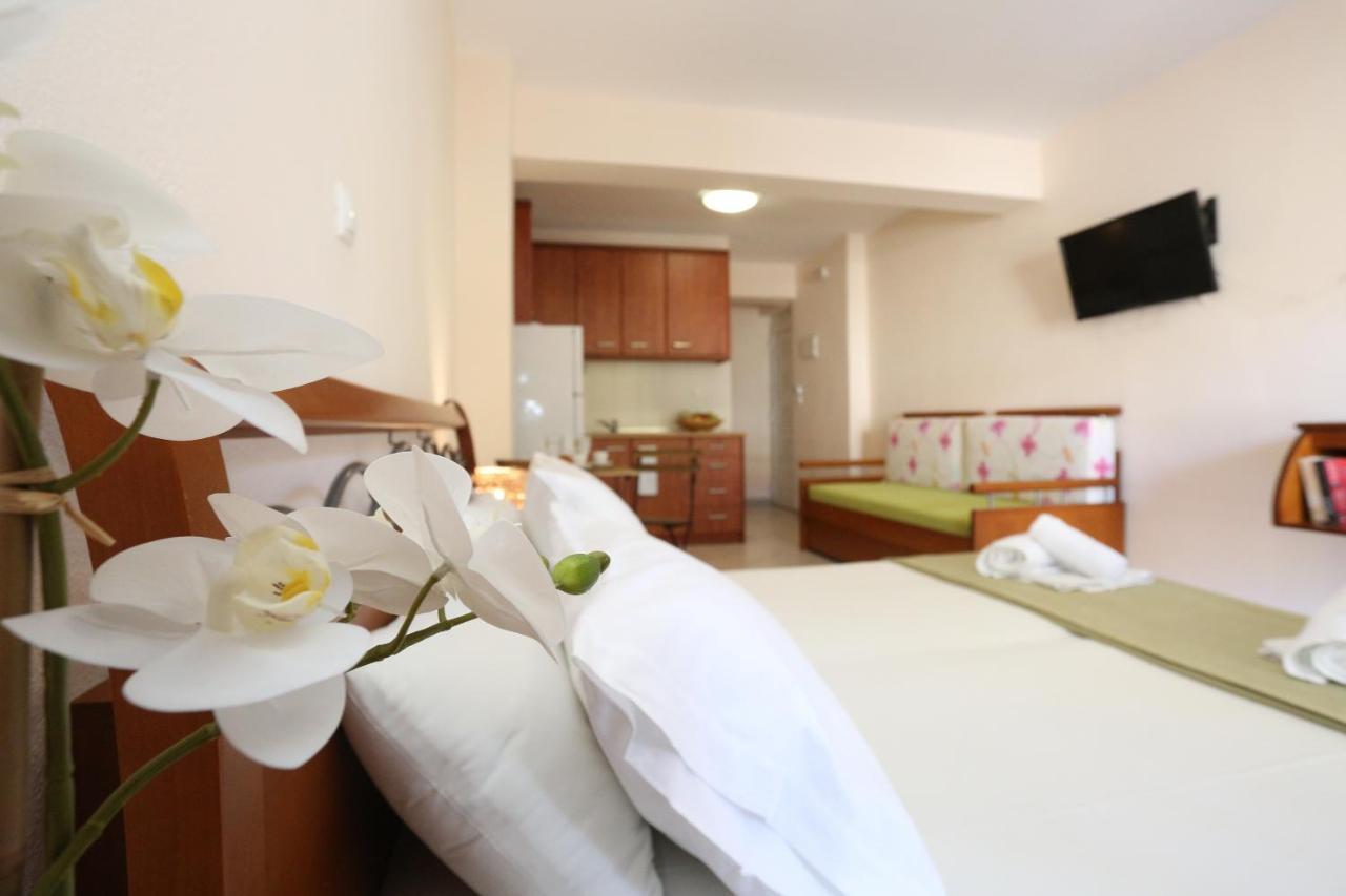 Palia Platia Apartments Пефкохори Екстериор снимка